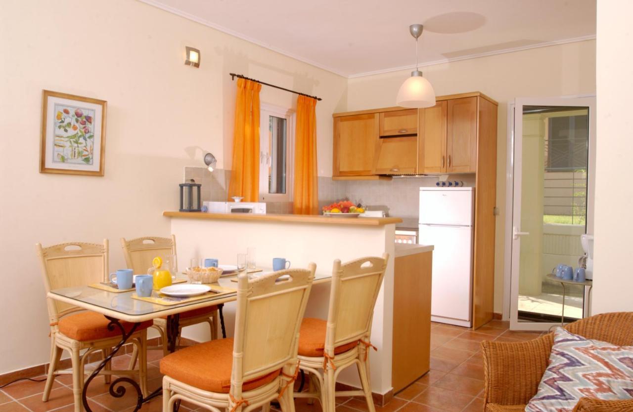 La Riviera Barbati Seaside Apartments&villas Esterno foto