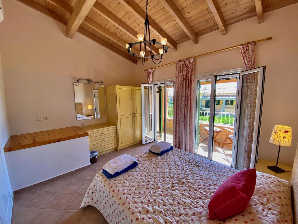 La Riviera Barbati Seaside Apartments&villas Esterno foto