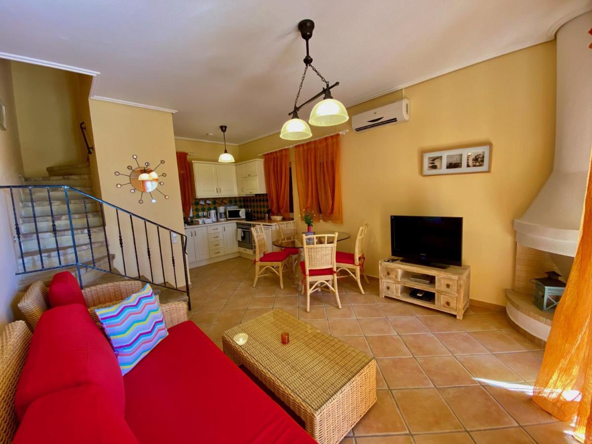 La Riviera Barbati Seaside Apartments&villas Esterno foto